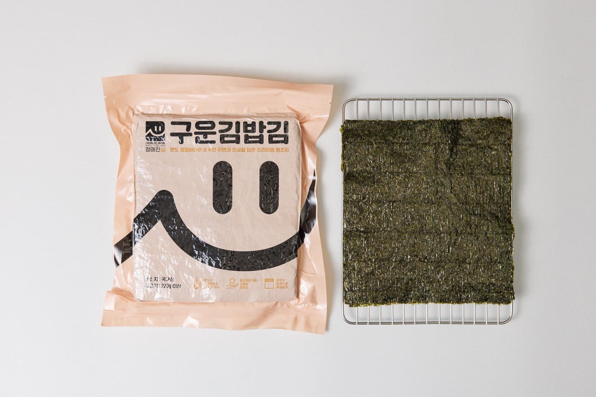 청애진심 스마일 패키지와 김 한 장